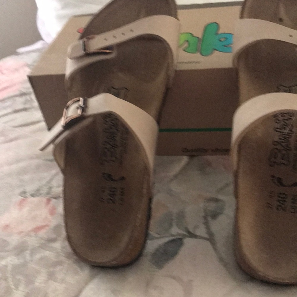 Birkenstock’s never worn w/box